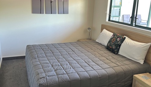 Standard Suite, 2 Bedrooms, Non Smoking, Kitchenette (Suite)
