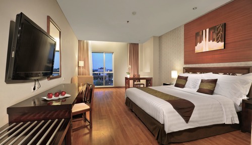 Deluxe Room (With Breakfast)