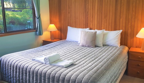 Standard Suite, 1 Bedroom, Non Smoking, Kitchen (Cedar Lodge A)