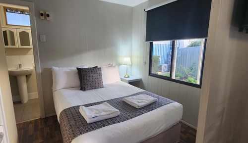 Economy Cabin, 1 Bedroom, Non Smoking, Kitchenette (Pet Friendly)
