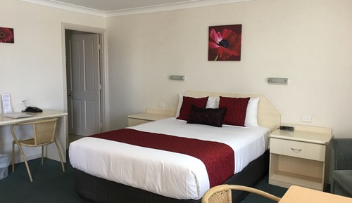 Deluxe Room, Non Smoking, Kitchenette (Deluxe Queen Room)