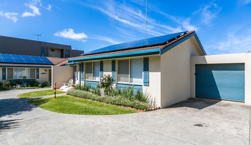 Bell's Beachfront Cottage