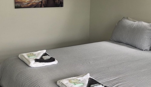The Cottage - 2 Bedrooms Standalone Studio