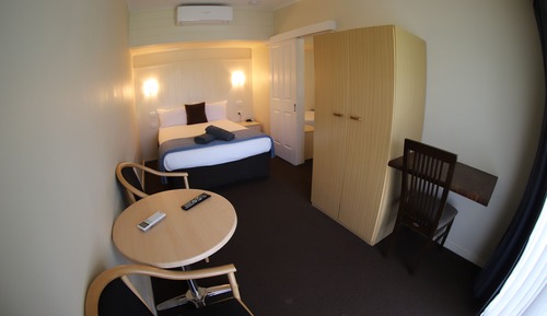Two Bedroom Family Room (1x Queen, 1x Double and 1x Single Bed) Not Pet Friendly