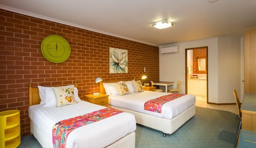 Deluxe Room, Non Smoking (Deluxe Queen & Single)