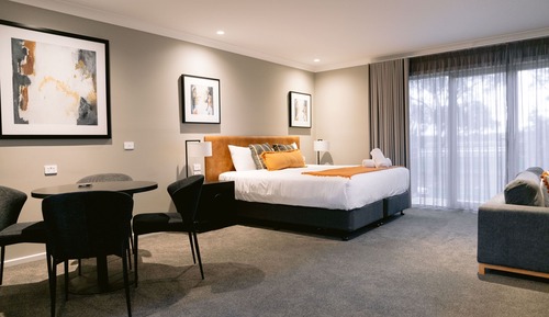 Luxury Spa Suite
