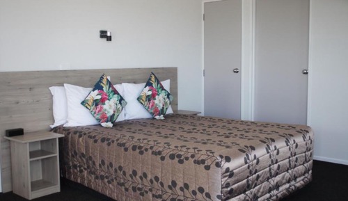 Executive Suite, Kitchenette