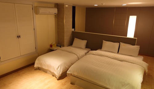 Premium Twin Room