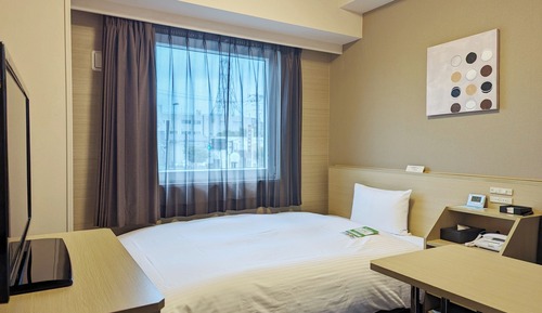 Single Room, Smoking