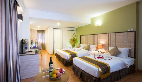 Family Room, River View