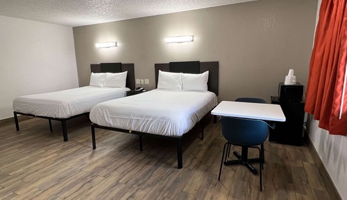 Deluxe Room, 2 Queen Beds, Non Smoking, Refrigerator & Microwave