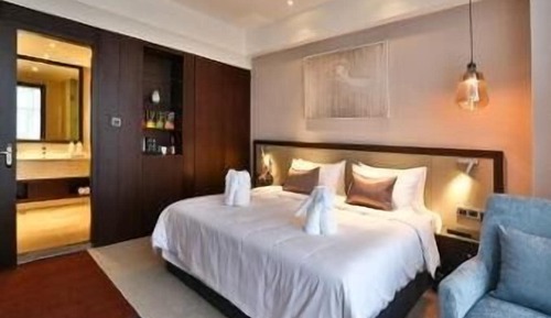 Business Room, 1 King Bed with Sofa bed, Smoking