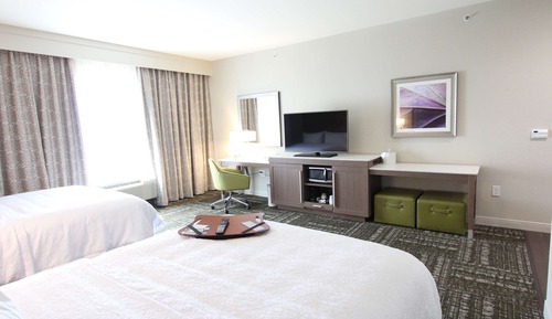 Room, 2 Queen Beds, Accessible, Bathtub