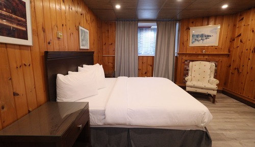 Luxury Room, 2 Bedrooms, Jetted Tub