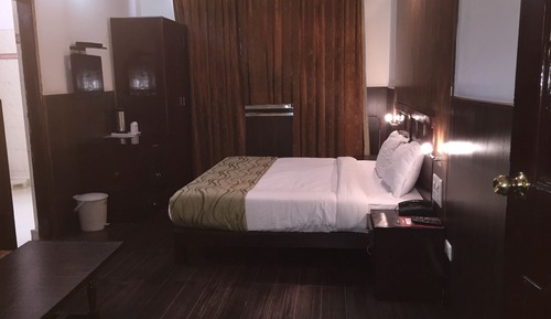 Deluxe Double Room Single Use