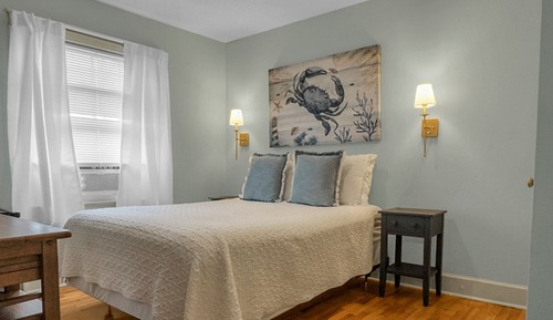 Standard Room, 1 Queen Bed, Non Smoking, Pets Allowed (Queen Room)