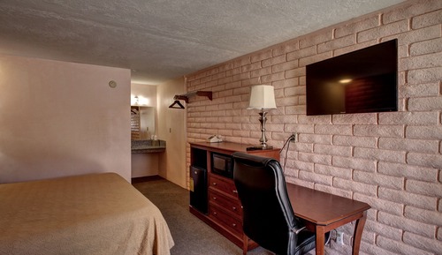 Standard Room, 1 King Bed
