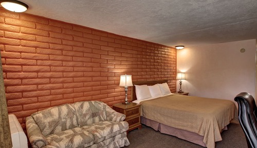 Standard Room, 1 Queen Bed