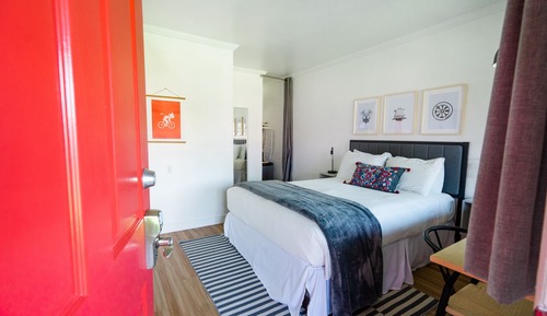 Standard Room, 1 Queen Bed