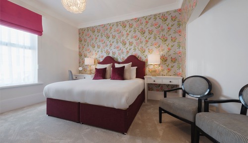 Executive Twin Room with Shower