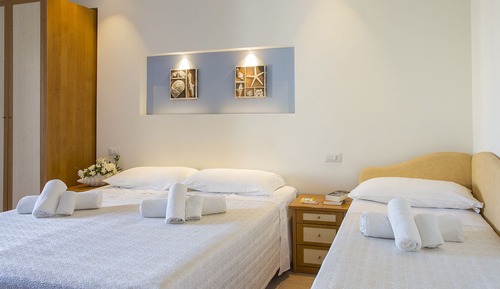 Triple Room, Balcony