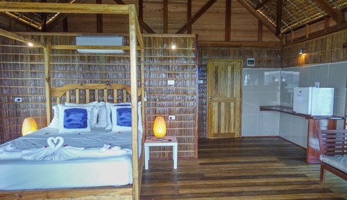 Deluxe Double Room, 1 Queen Bed, Ocean View, Overwater
