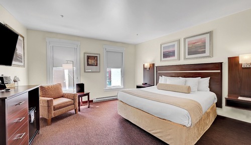 Standard Room, 1 King Bed