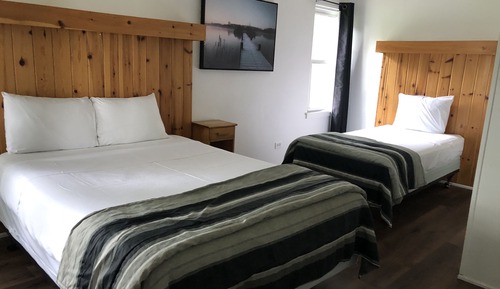 Standard Cabin, 2 Bedrooms, Fireplace, Lake View (Westview)