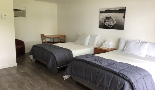 Standard Room, 2 Queen Beds, Air conditioning, Lake View (Sunrise 5)