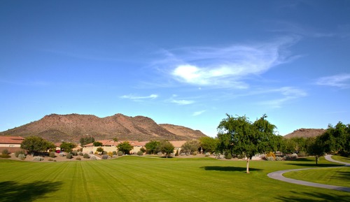 Deluxe 3 Rooms, 1 King Bed, 2 Queen Beds, Mountain View