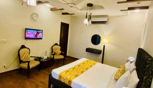 Economy Room