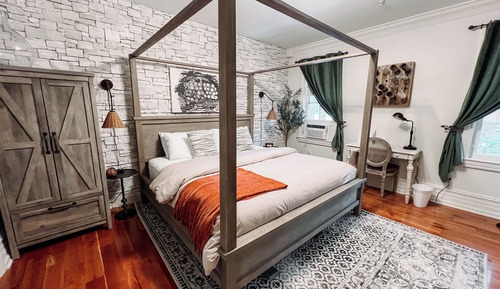 Standard Suite, 1 King Bed