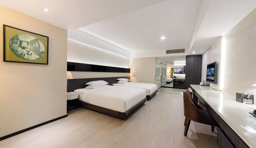 Family Quadruple Room, 2 Queen Beds