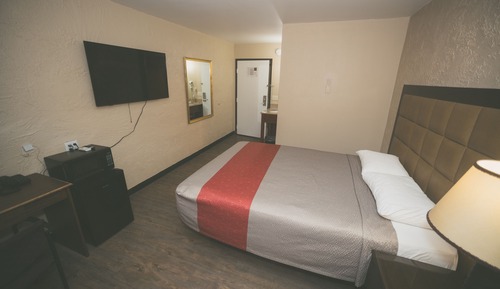 Basic Room, 1 Bedroom, Non Smoking, Refrigerator & Microwave
