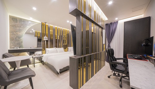 Luxury Twin Room