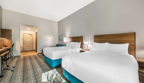Basic Suite, Multiple Beds, Non Smoking