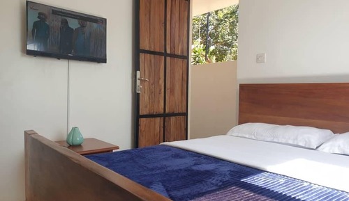Business Double Room, 1 Queen Bed, Courtyard View, Ground Floor