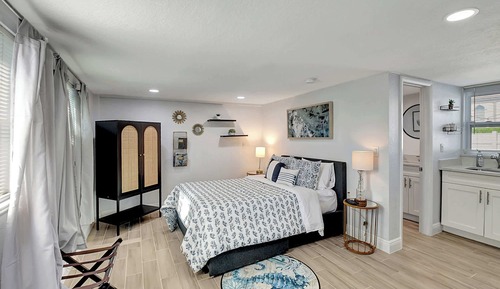 Studio Suite, 1 Queen Bed, Patio, Garden View