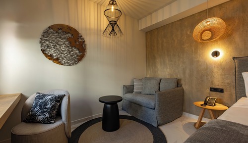 Executive Suite with Outdoor Jetted Tub