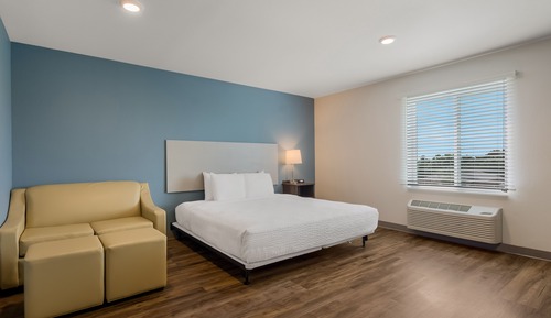 Suite, 1 King Bed with Sofa bed, Accessible, Non Smoking
