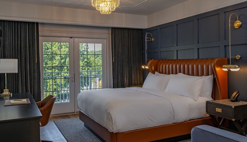 Traditional Room, 1 King Bed (Hearing Accessible)