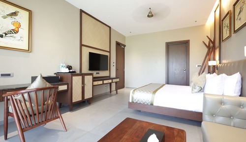 Aravali Cottage with Open Shower