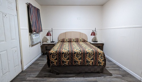 Queen Room