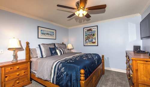 Condo, 1 King Bed with Sofa bed, Pool Access, Beach View (E7 )