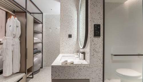 Suite, 1 King Bed