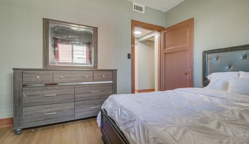 Apartment (3 Bedrooms)