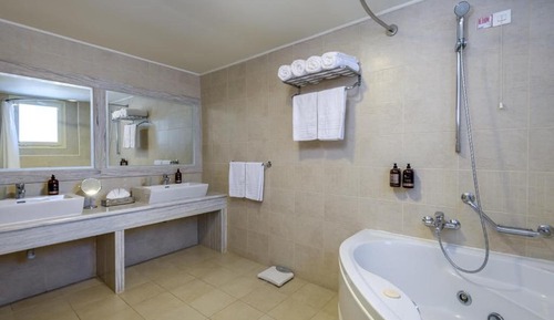 Maisonette with Private Pool