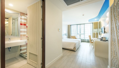 Deluxe Double or Twin Room
