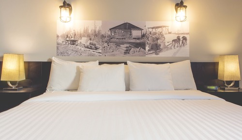 Room, 1 King Bed (Prospecteur)