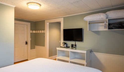 Studio Apartment-King